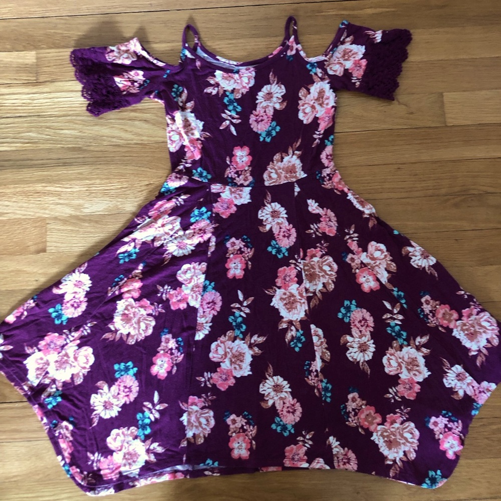 Girls Maroon cold shoulder dress with flowers